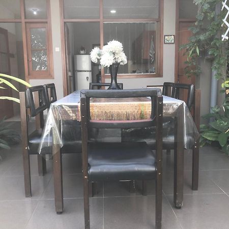De Riau Guesthouse Bandung Exterior foto