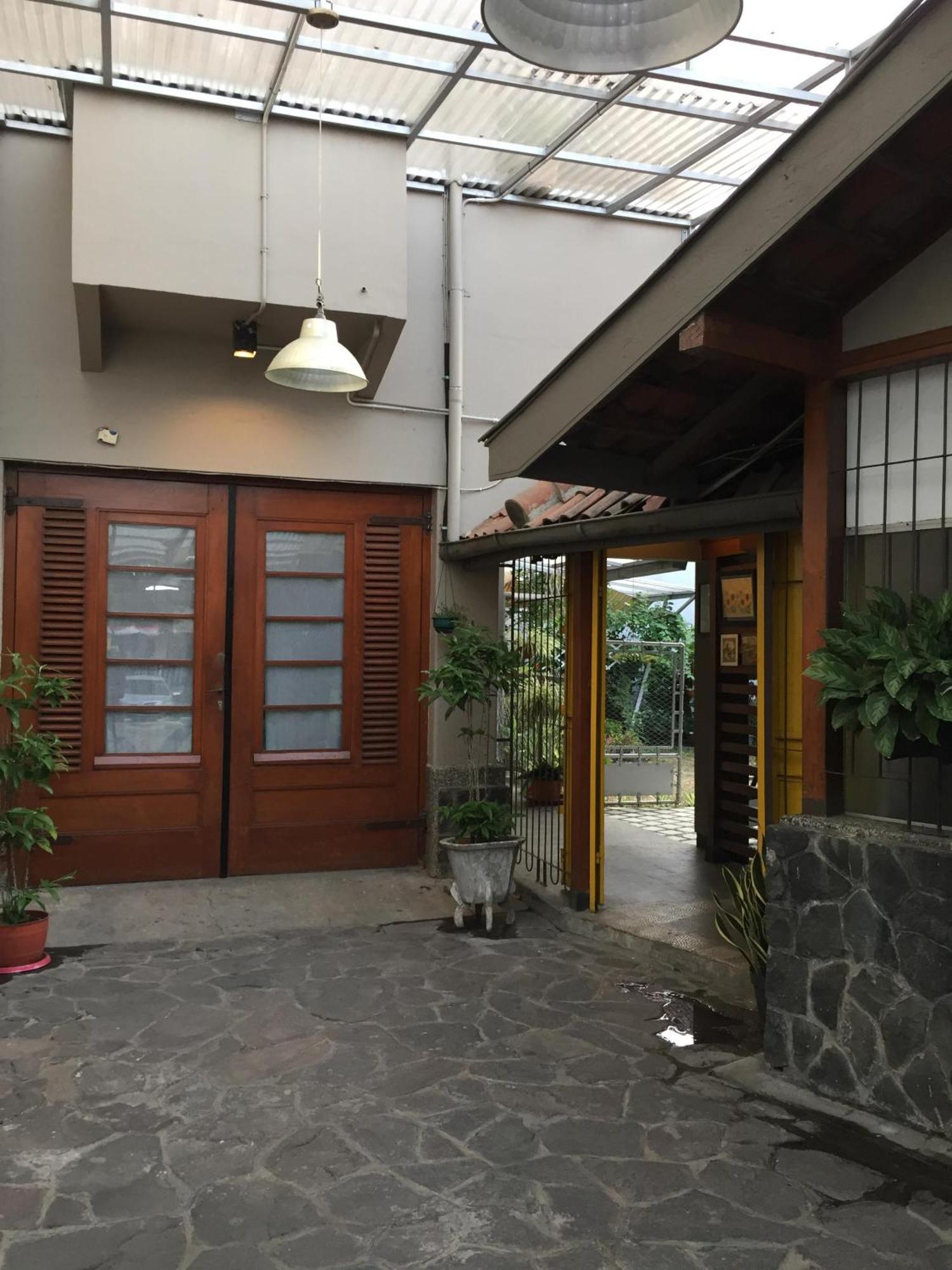De Riau Guesthouse Bandung Exterior foto
